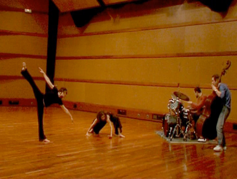 festival off,avignon,théâtre Golovine,compagnie phie, Danse, danse contemporaine, création, Sophie Adam, Alain Basso, Savoie, Tarentaise,Vanoise, ateliers, chorégraphiques, séniors, tous publics, musique, Savoie en scène, spectacle vivant, poésie, artiste chorégraphique, danseur, chorégraphe, Wilfried, Neige, Petites Formes, Festival de la Danse, danseur, danseuse, bourg-saint-maurice, seez, albertville, chambéry, enfants, scolaires