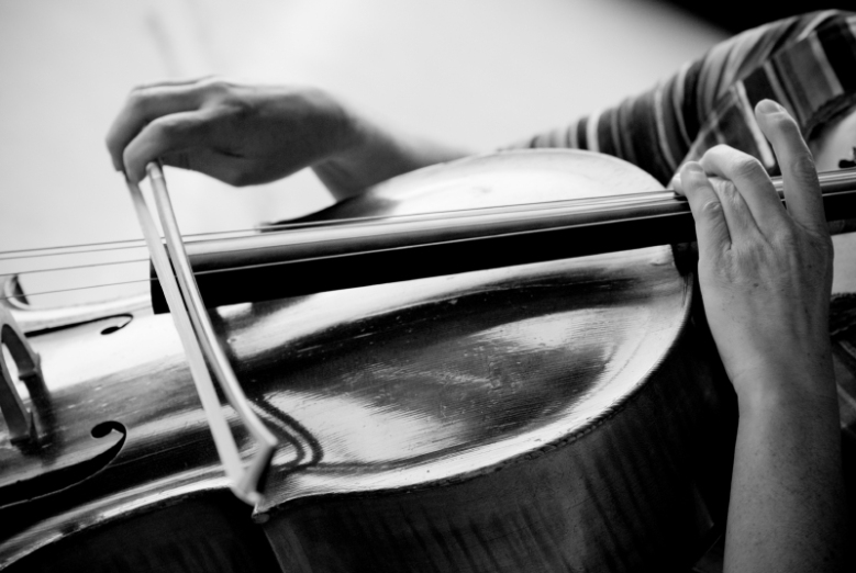 festival off,avignon,théâtre Golovine,compagnie phie, Danse, danse contemporaine, création, Sophie Adam, Alain Basso, Savoie, Tarentaise,Vanoise, ateliers, chorégraphiques, séniors, tous publics, musique, Savoie en scène, spectacle vivant, poésie, artiste chorégraphique, danseur, chorégraphe, Wilfried, Neige, Petites Formes, Festival de la Danse, danseur, danseuse, bourg-saint-maurice, seez, albertville, chambéry, enfants, scolaires